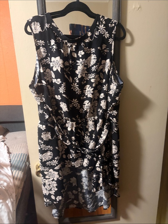 BloomChic Dresses & Skirts - Sleeveless Black Floral Tie-Waist Shirt